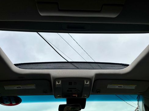 Used 2018 Cadillac Escalade Premium Luxury image 29