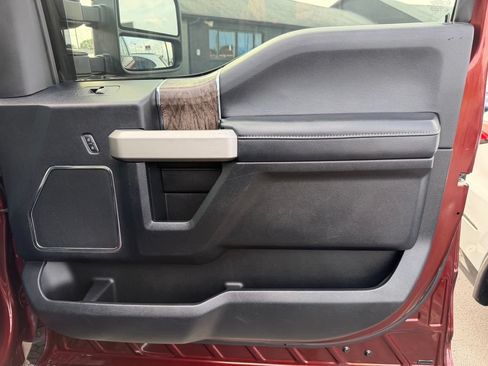 Used 2017 Ford F250 Lariat w/ Lariat Value Package AWD/4WD image 33