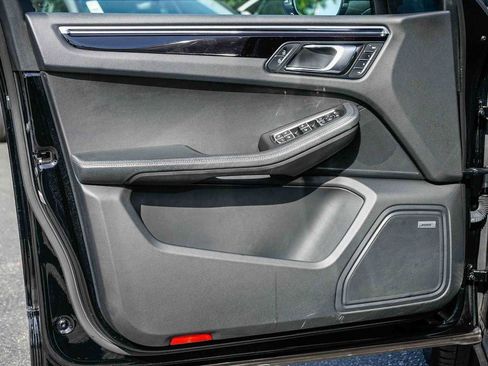 Used 2020 Porsche Macan S image 20