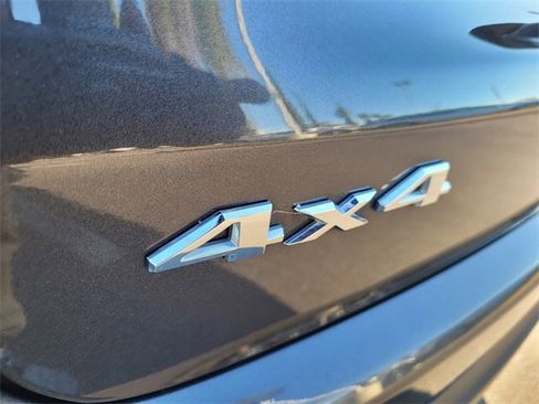 Used 2024 Jeep Compass Latitude image 25