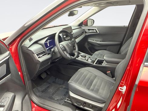 Used 2024 Mitsubishi Outlander SE Black Edition image 10