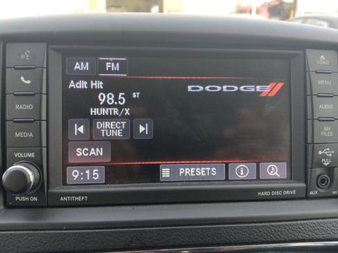 Used 2018 Dodge Grand Caravan SE FWD image 25