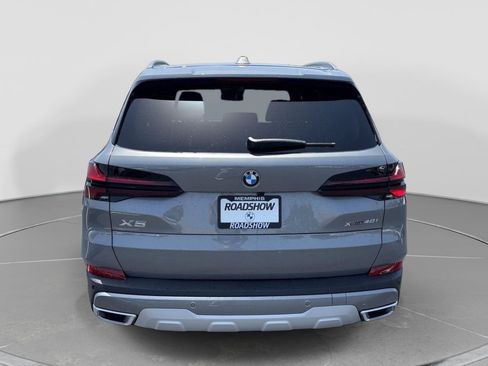 New 2026 BMW X5 xDrive40i w/ Executive Package AWD/4WD image 4