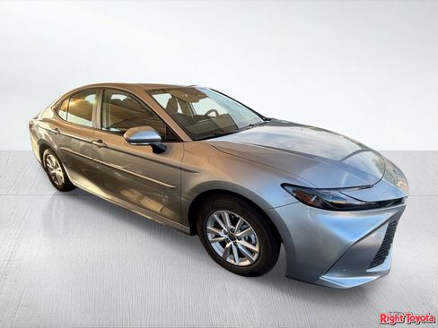 Certified 2026 Toyota Camry LE FWD image 5