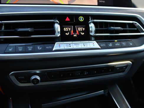 Used 2023 BMW X5 xDrive40i w/ M Sport Package image 20