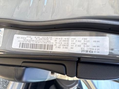 Used 2020 Jeep Grand Cherokee Altitude image 13