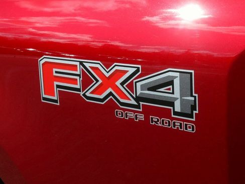 Used 2025 Ford F250 XLT image 9