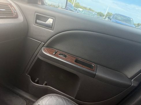 Used 2008 Ford Taurus Limited FWD image 35