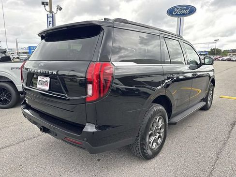 New 2026 Ford Expedition Active RWD image 5