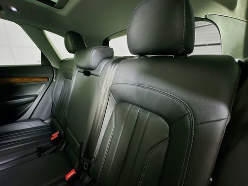 Used 2023 Audi Q5 2.0T Premium w/ Convenience Package image 24