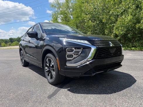 Used 2024 Mitsubishi Eclipse Cross SEL AWD/4WD image 3