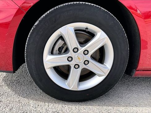 Used 2024 Chevrolet Malibu LT image 9