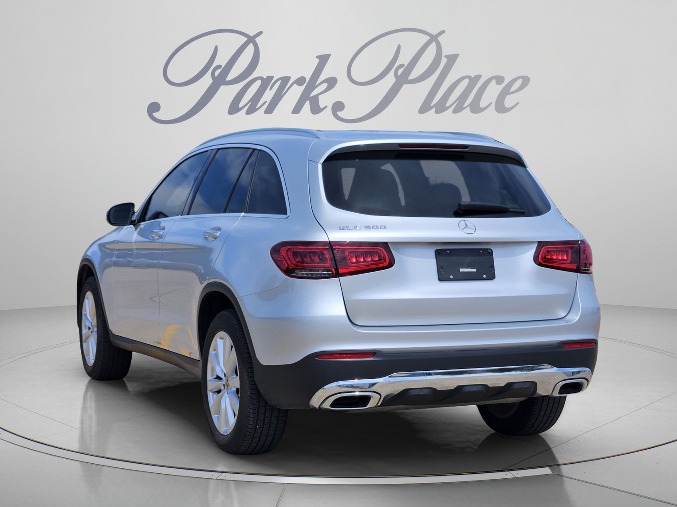 Used 2020 Mercedes-Benz GLC 300 image 3