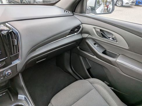 Certified 2023 Chevrolet Traverse LT image 18