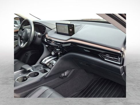 Used 2022 Acura MDX SH-AWD w/ Technology Package image 11