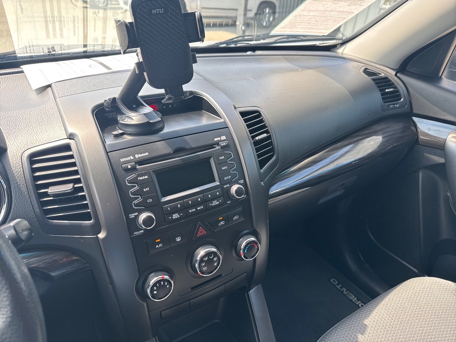 Used 2013 Kia Sorento LX AWD/4WD image 12
