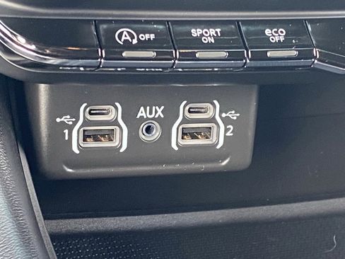 Used 2021 Dodge Durango SXT image 30