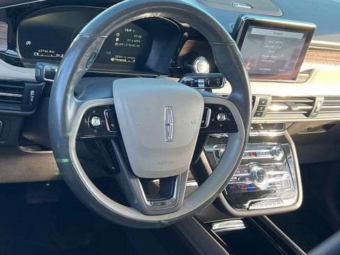 Used 2020 Lincoln Corsair Reserve w/ Equipment Group 201A image 6