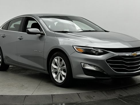 Used 2023 Chevrolet Malibu LT image 3