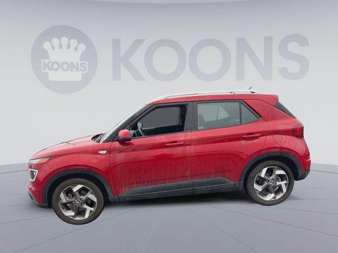 Used 2023 Hyundai Venue Limited FWD image 7