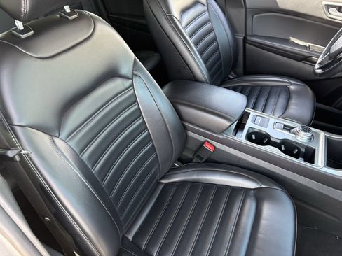 Certified 2024 Ford Edge SEL AWD/4WD image 12