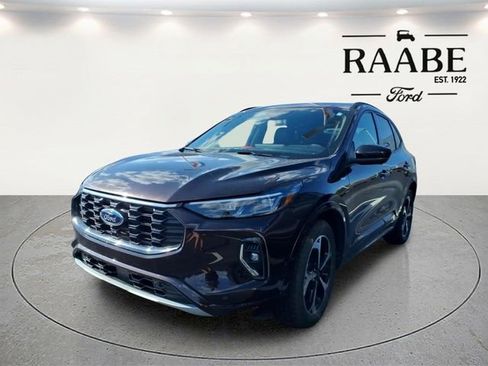 Used 2023 Ford Escape ST-Line Elite w/ Premium Technology Package image 3