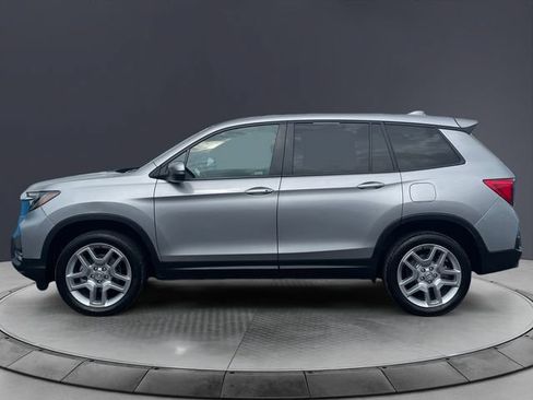 Used 2024 Honda Passport EX-L image 2