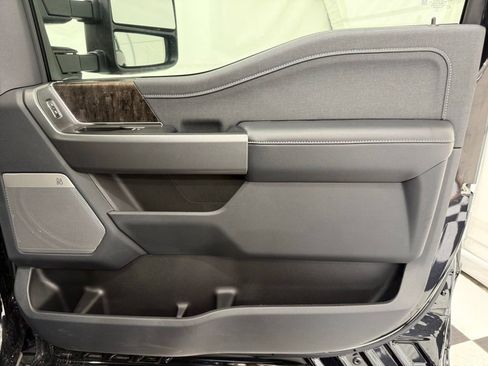 New 2026 Ford F250 Lariat w/ Black Appearance Package image 20