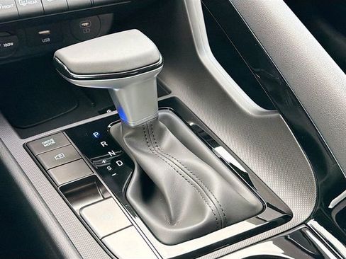 New 2026 Hyundai Elantra SEL Sport image 16