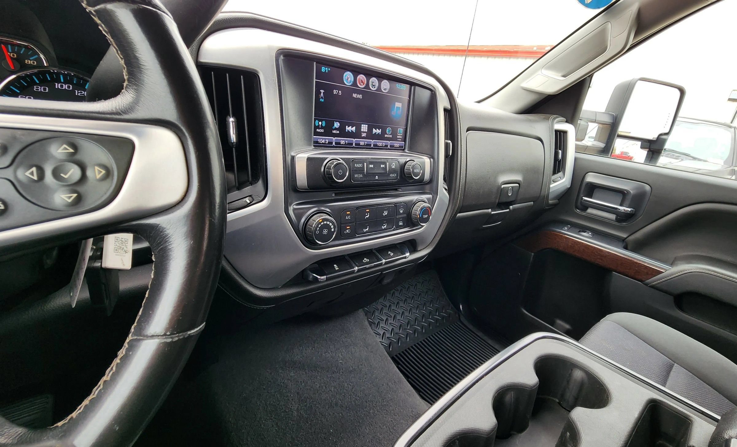 Used 2019 GMC Sierra 2500 SLE w/ Suspension Package, Off-Road AWD/4WD image 22