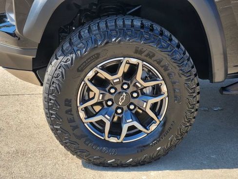 Used 2026 Chevrolet Colorado ZR2 AWD/4WD image 19