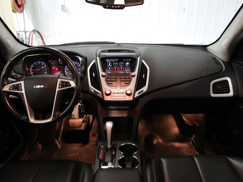 Used 2015 GMC Terrain SLT image 2