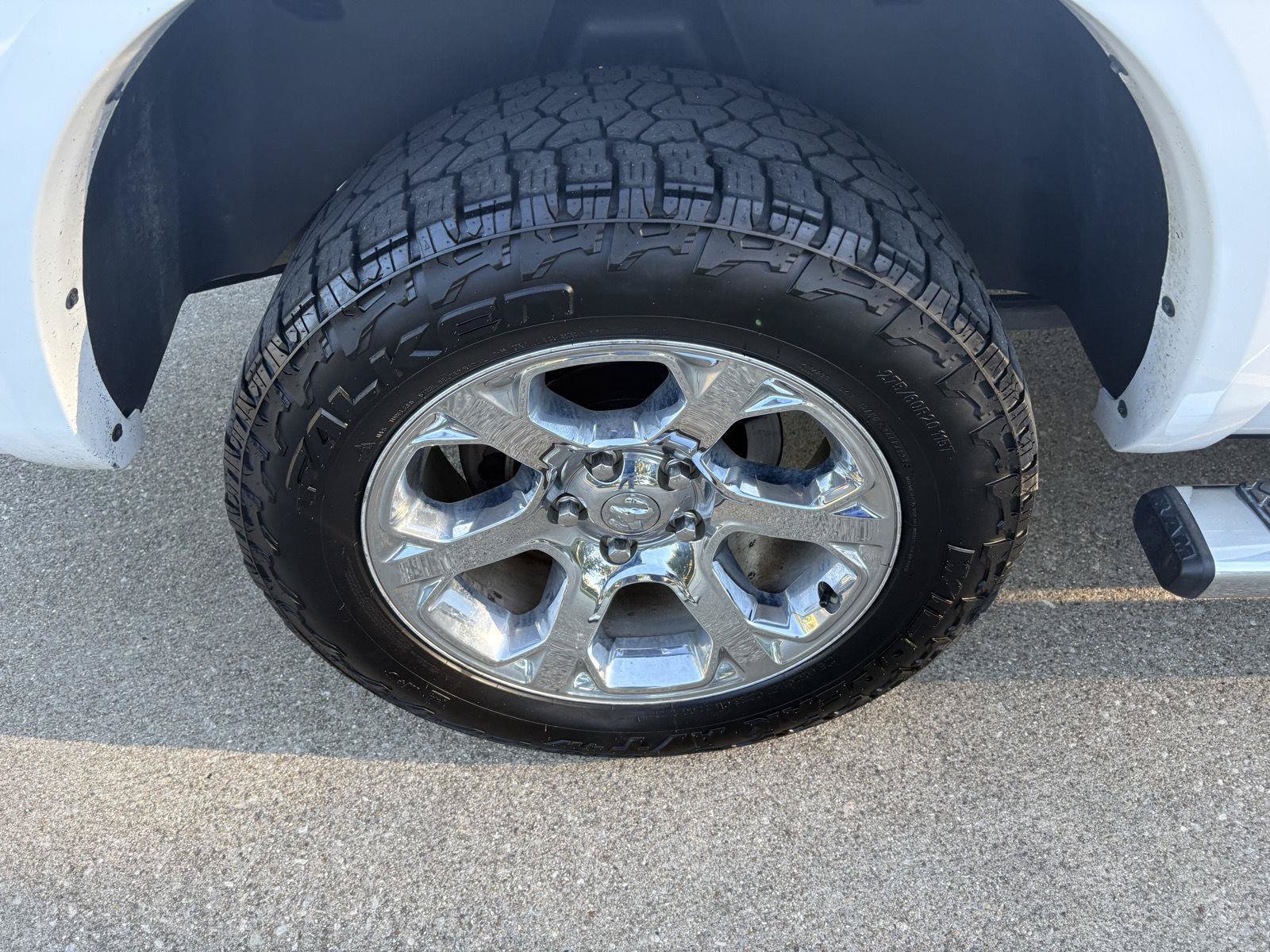 Used 2016 RAM 1500 Laramie w/ Convenience Group AWD/4WD image 26