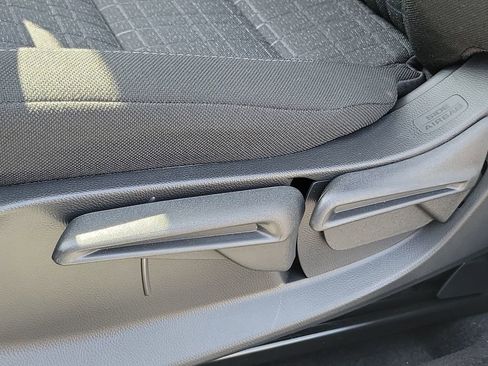 Certified 2026 Honda HR-V LX image 21
