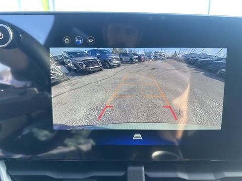 New 2026 Chevrolet Equinox LT image 24