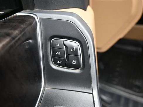 Used 2023 Ford F350 Lariat w/ Lariat Ultimate Package AWD/4WD image 7