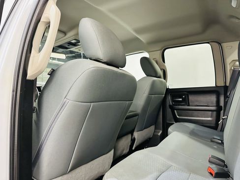 Used 2019 RAM 1500 Express w/ Express Value Package image 17