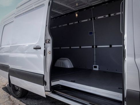Used 2026 Mercedes-Benz Sprinter 2500 image 10