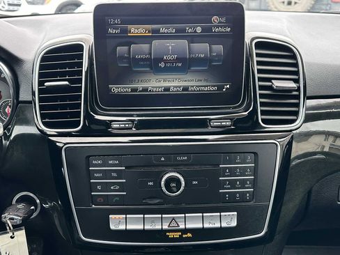 Used 2018 Mercedes-Benz GLE 350 4MATIC image 27