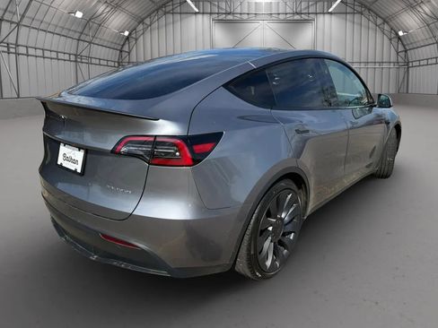 Used 2025 Tesla Model Y Performance image 6