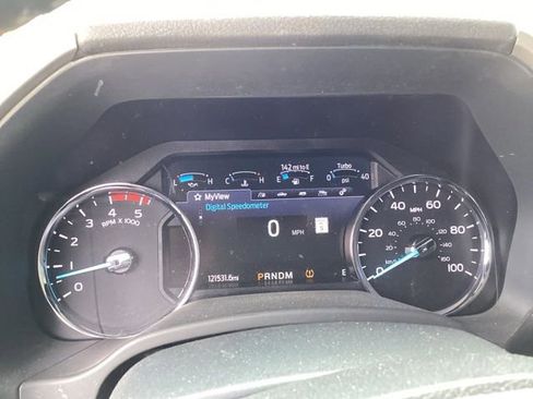 Used 2022 Ford F350 Lariat image 17