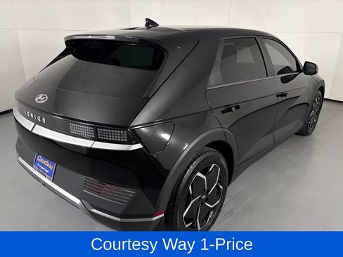 Used 2024 Hyundai Ioniq 5 SE RWD image 9
