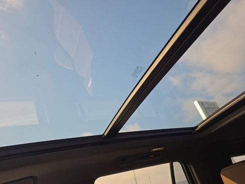 Used 2023 Chevrolet Tahoe High Country image 47