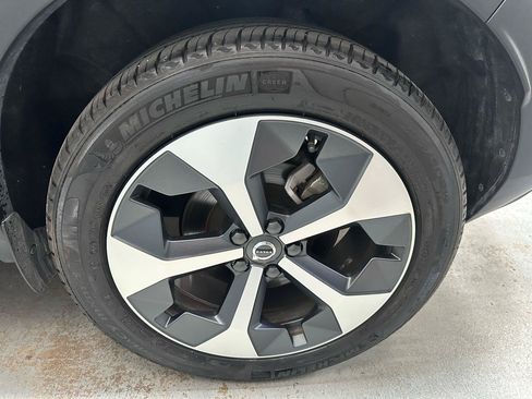 Used 2026 Volvo XC40 B5 Plus AWD/4WD image 24