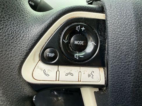 Used 2017 Toyota Prius Two image 41