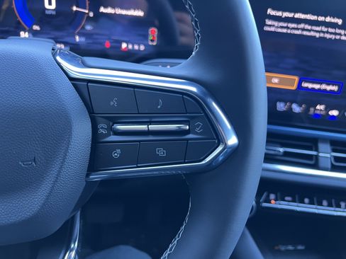 New 2025 Chevrolet Equinox EV LT image 21