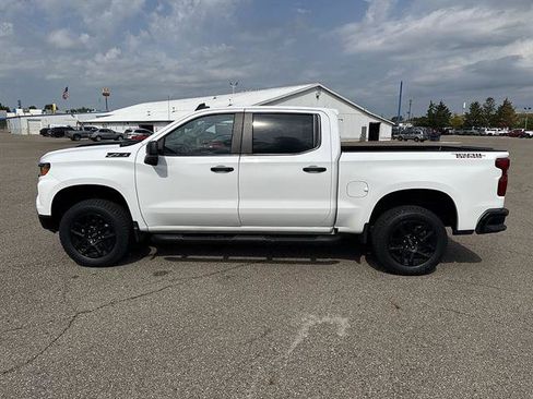 Used 2025 Chevrolet Silverado 1500 Custom Trail Boss w/ Turbomax Blackout Package AWD/4WD image 68