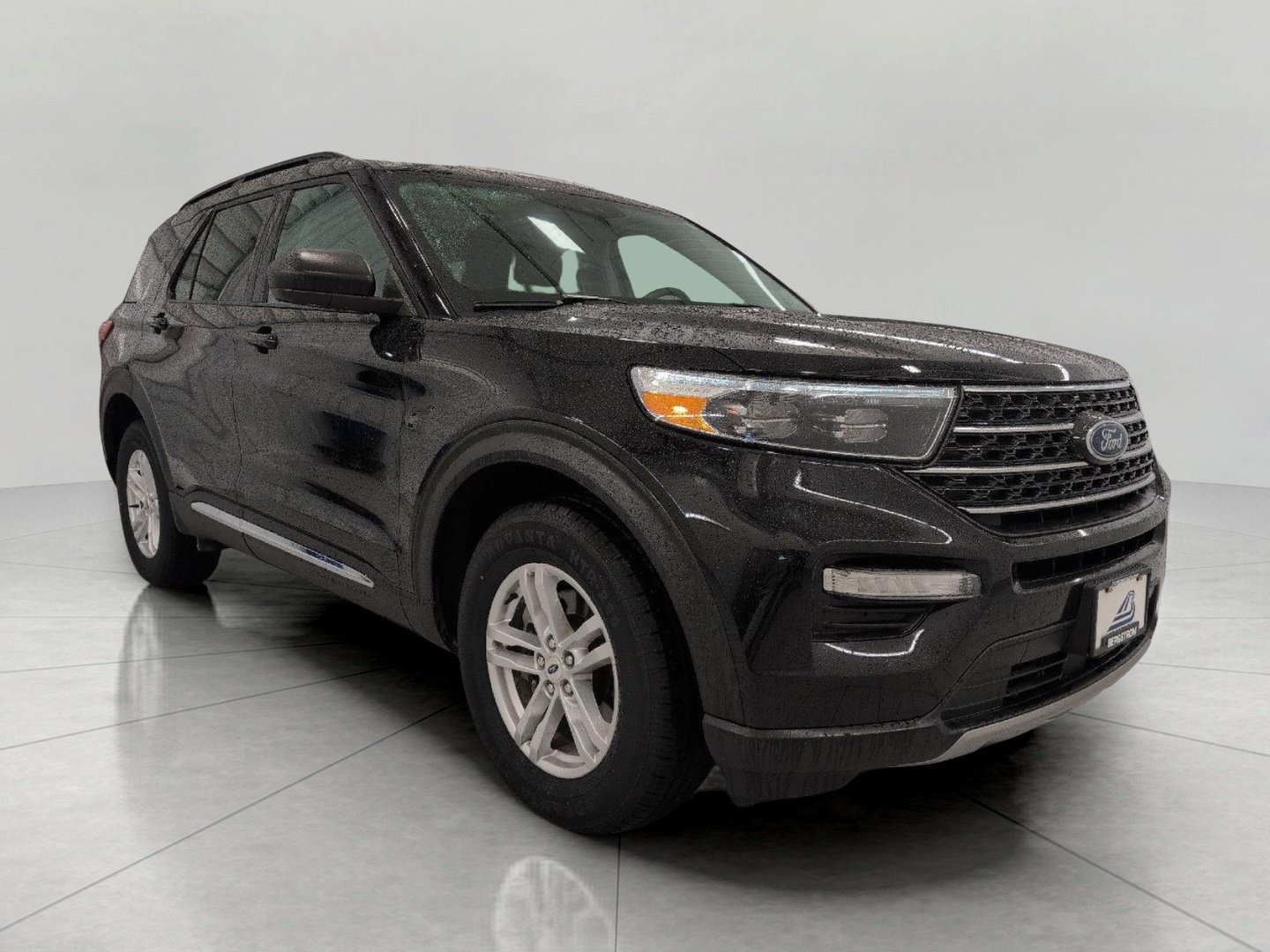 Used 2024 Ford Explorer XLT w/ Equipment Group 202A AWD/4WD image 30