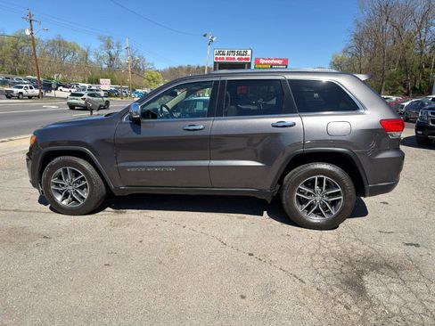 Used 2017 Jeep Grand Cherokee Limited image 8