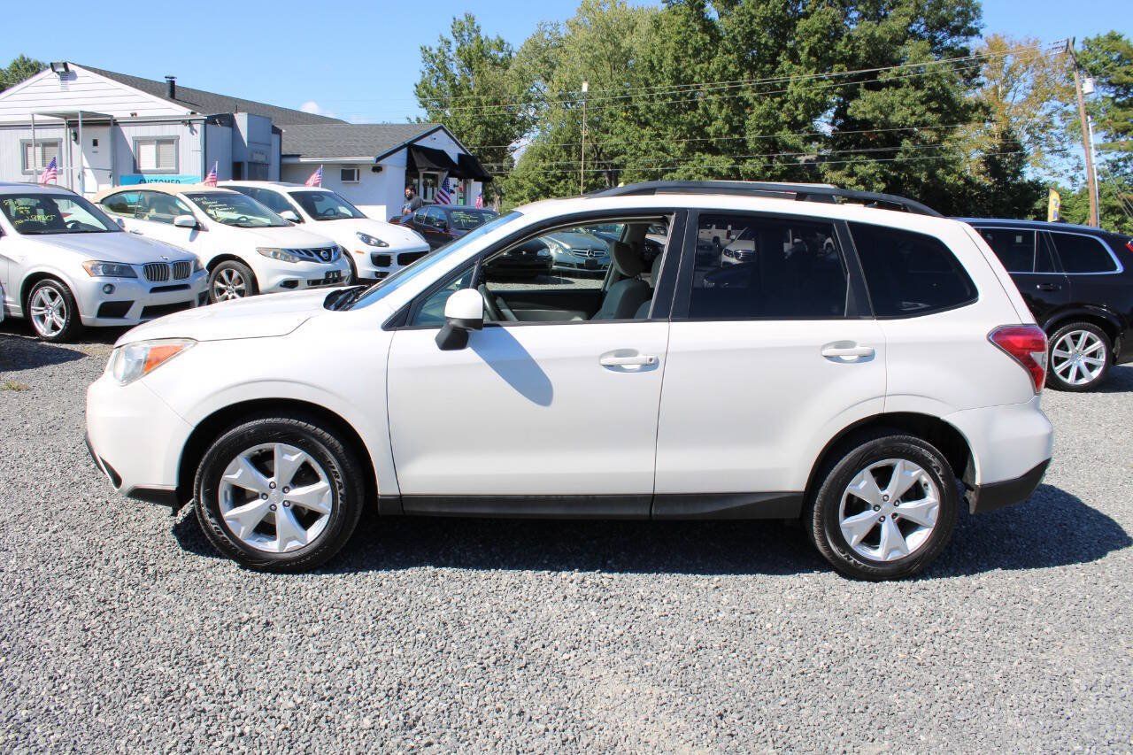 Used 2014 Subaru Forester 2.5i Premium w/ All-Weather Package AWD/4WD image 10
